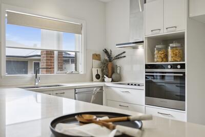142/33 Lomandra Way