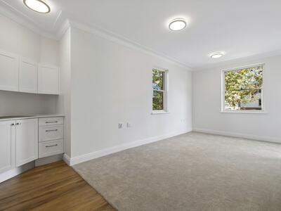 1-01/6 Hale Road