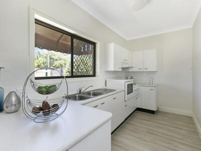 144/83 Freeth Street West