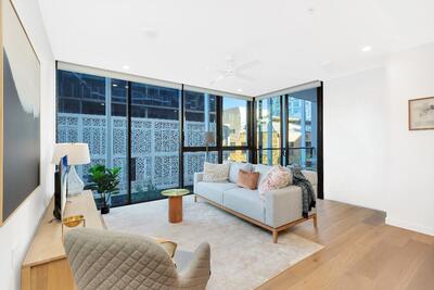 208/50 Longland Street