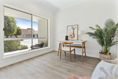 110/21 Gracemere Boulevard