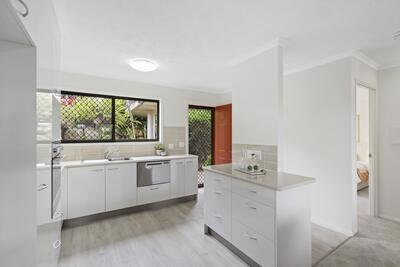 E50/61 Explorer Drive