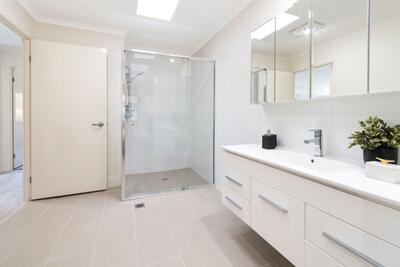 R43/356 Blunder Road