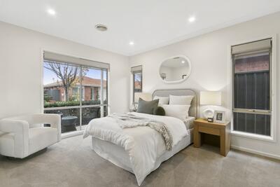 185/2 Rochester Parade