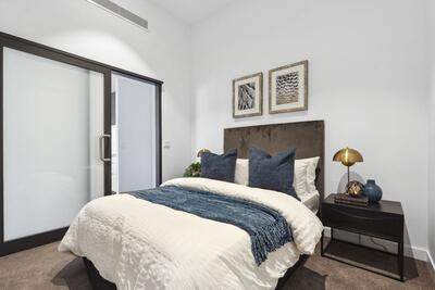 1002/2 Symphony Way