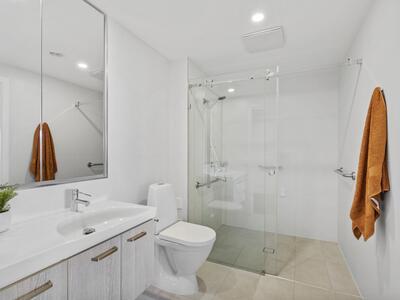 705/50 Longland Street