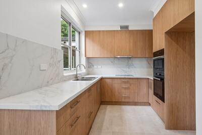90/6 Hale Road
