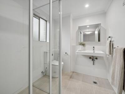 201/2-8 Kitchener Street