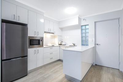 319A/61 Explorer Drive