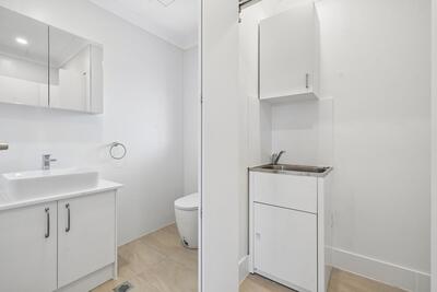 82/2-8 Kitchener Road