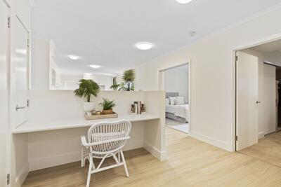 1001/100 Swansea Circuit