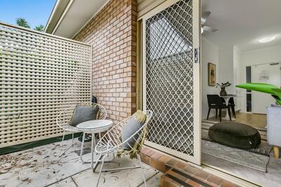 3/100 Albany Creek Road