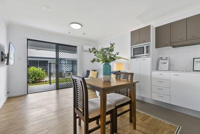 17/15-27 Adelaide Drive