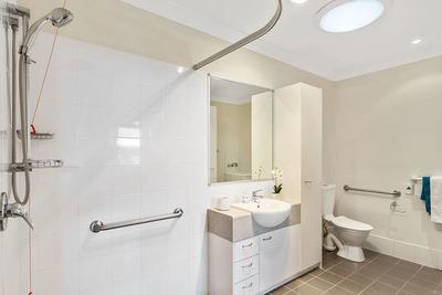63/15-27 Adelaide Drive
