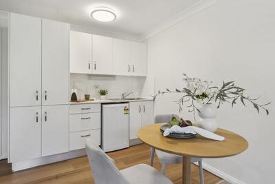 219/2-8 Kitchener Road