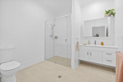 100/83 Freeth Street West