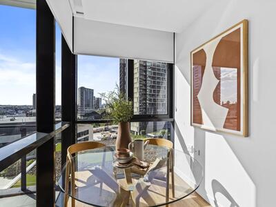 908/50 Longland Street