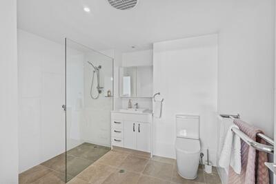 1105/100 Swansea Circuit