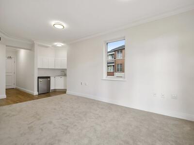 1-01/6 Hale Road