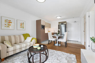13/15-27 Adelaide Drive