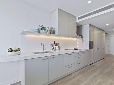 716/50 Longland Street