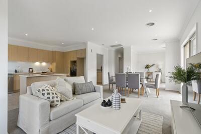 185/2 Rochester Parade