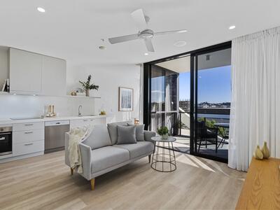 802/50 Longland Street