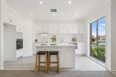 164/2 Rochester Parade