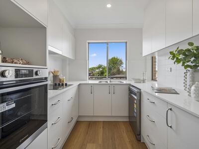 82/2-8 Kitchener Road