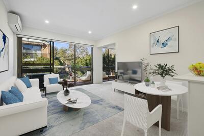 215/2 Ulmarra Place