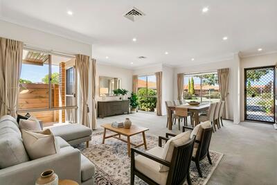 185/2 Rochester Parade