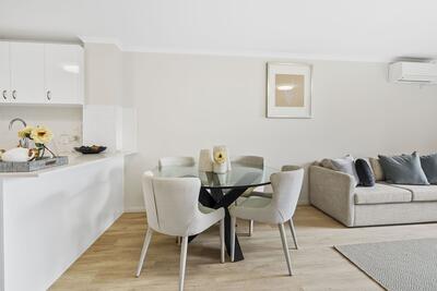 413/61 Explorer Drive