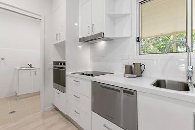 076/21 Gracemere Boulevard