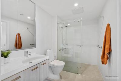 908/50 Longland Street