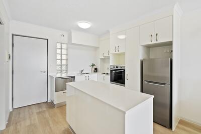 414/61 Explorer Drive