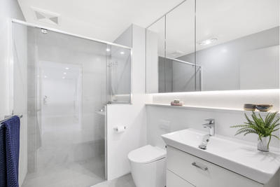 S205/469 Sandgate Road