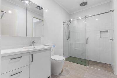 18/37-43 Victoria Street