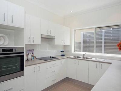 53/62 Island Point Road