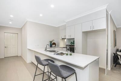 F25/61 Explorer Drive