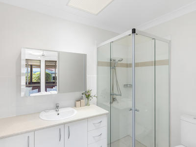 5/239 McCullough Street