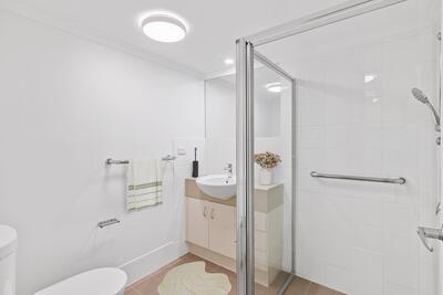 220/1-3 Ingram Place