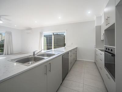 148/62 Island Point Road