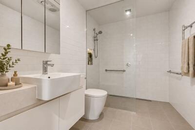 003/9 Vine Street
