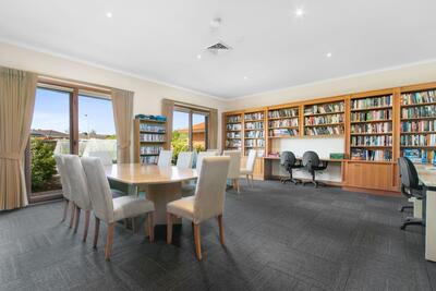 189/2 Rochester Parade