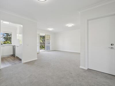 112/2-8 Kitchener Street