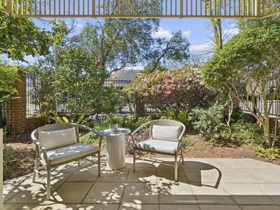 3/6 Hale Road