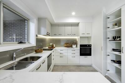 SP/003 Spoonbill Avenue
