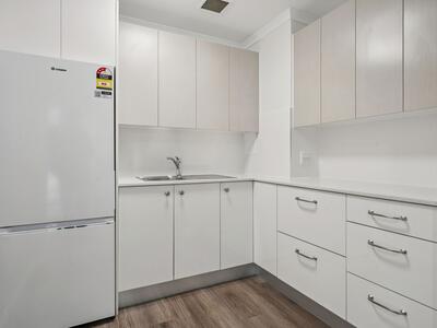 210/2-8 Kitchener Street