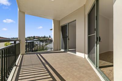 B205/469 Sandgate Road