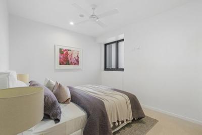 S206/469 Sandgate Road